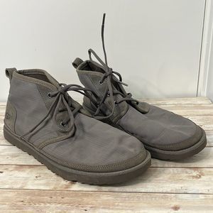Men’s grey lace up Uggs
